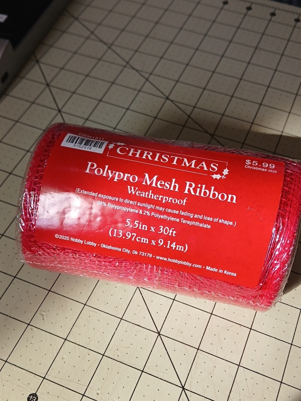 Deco Mesh - Red - Picture 2 of 5